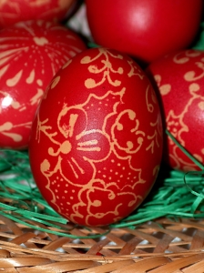календари 4 секции Великденско яйце